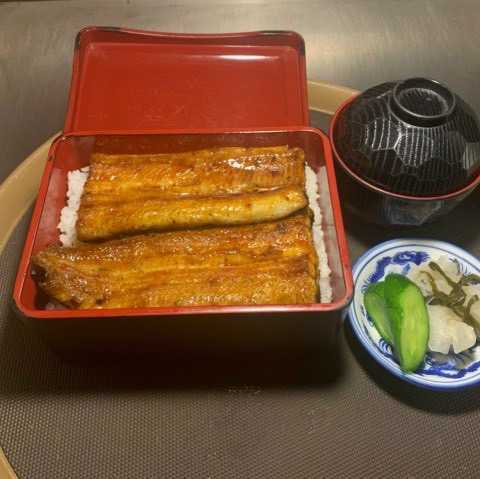 ベトナムの日本料理屋のメニュー